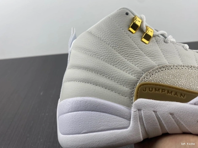 1st Kicks Jordan OVO Retro 873864-102 12 White 0716